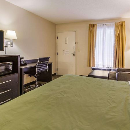 Quality Inn & Suites Atlanta Stone Mountain Extérieur photo