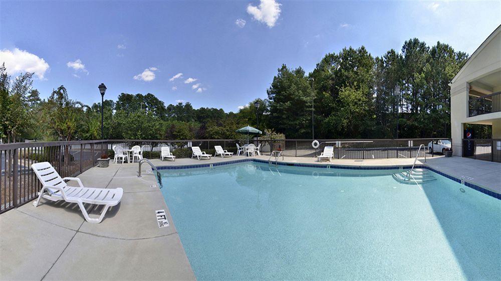 Quality Inn & Suites Atlanta Stone Mountain Extérieur photo