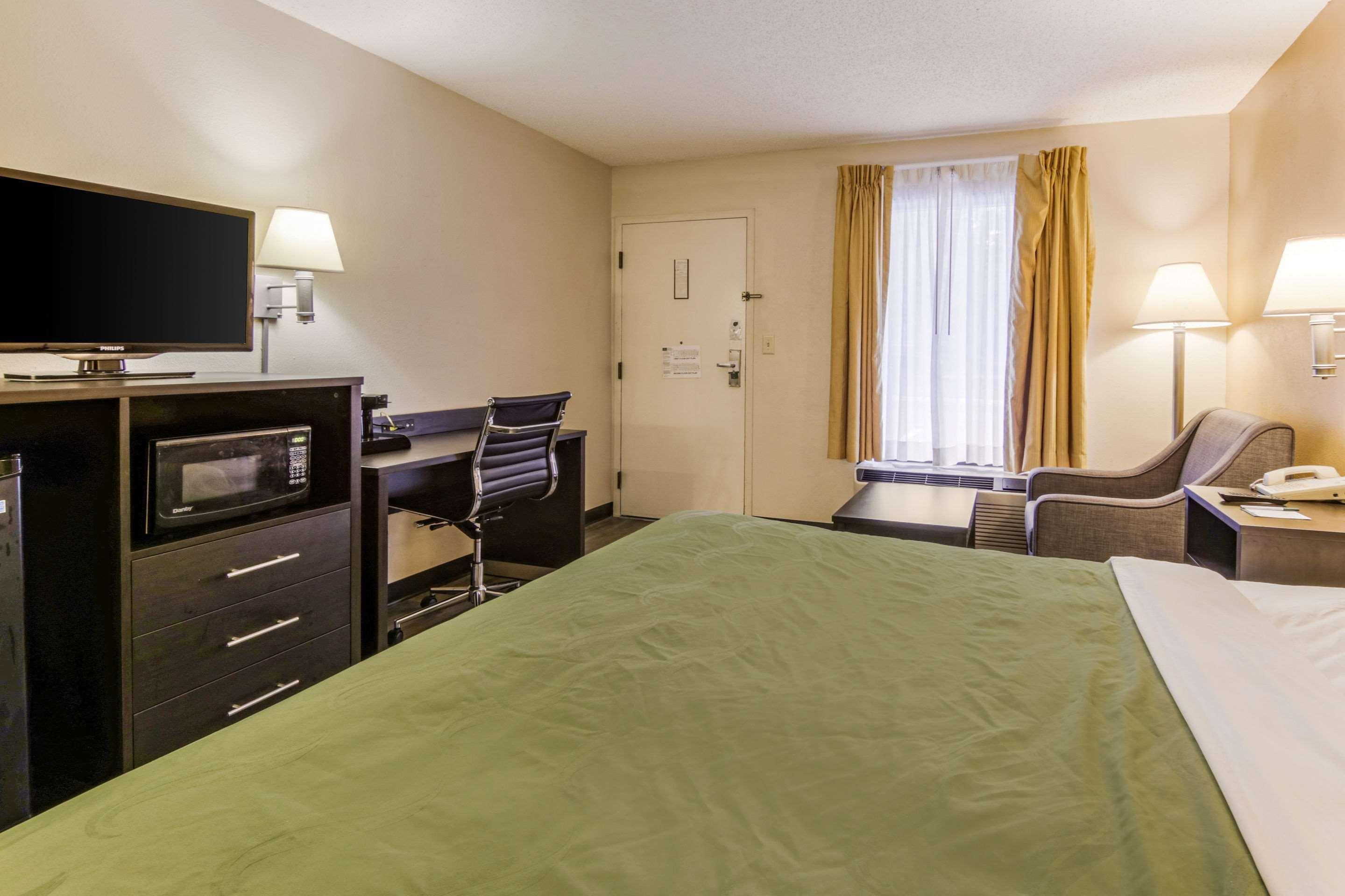 Quality Inn & Suites Atlanta Stone Mountain Extérieur photo