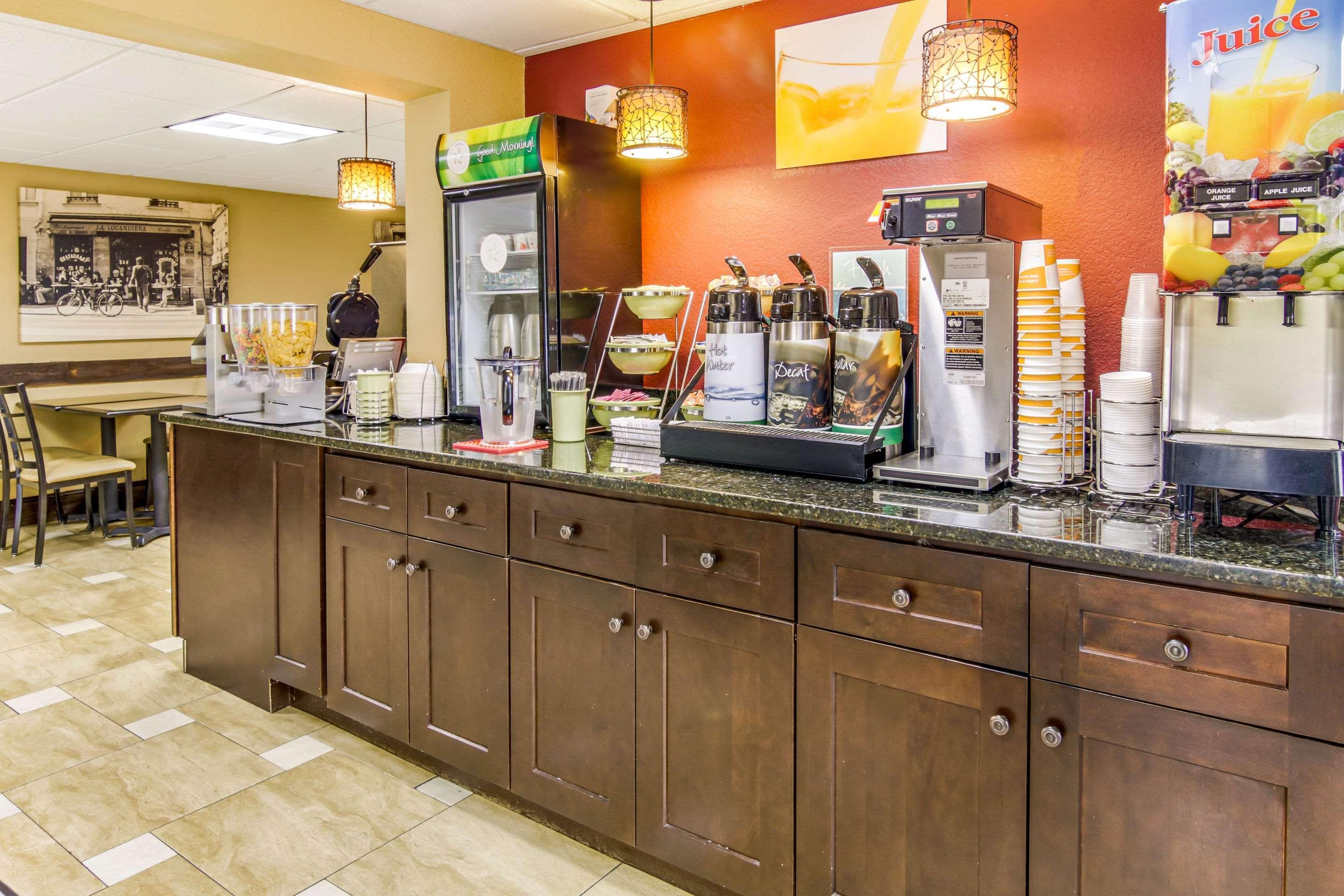 Quality Inn & Suites Atlanta Stone Mountain Extérieur photo