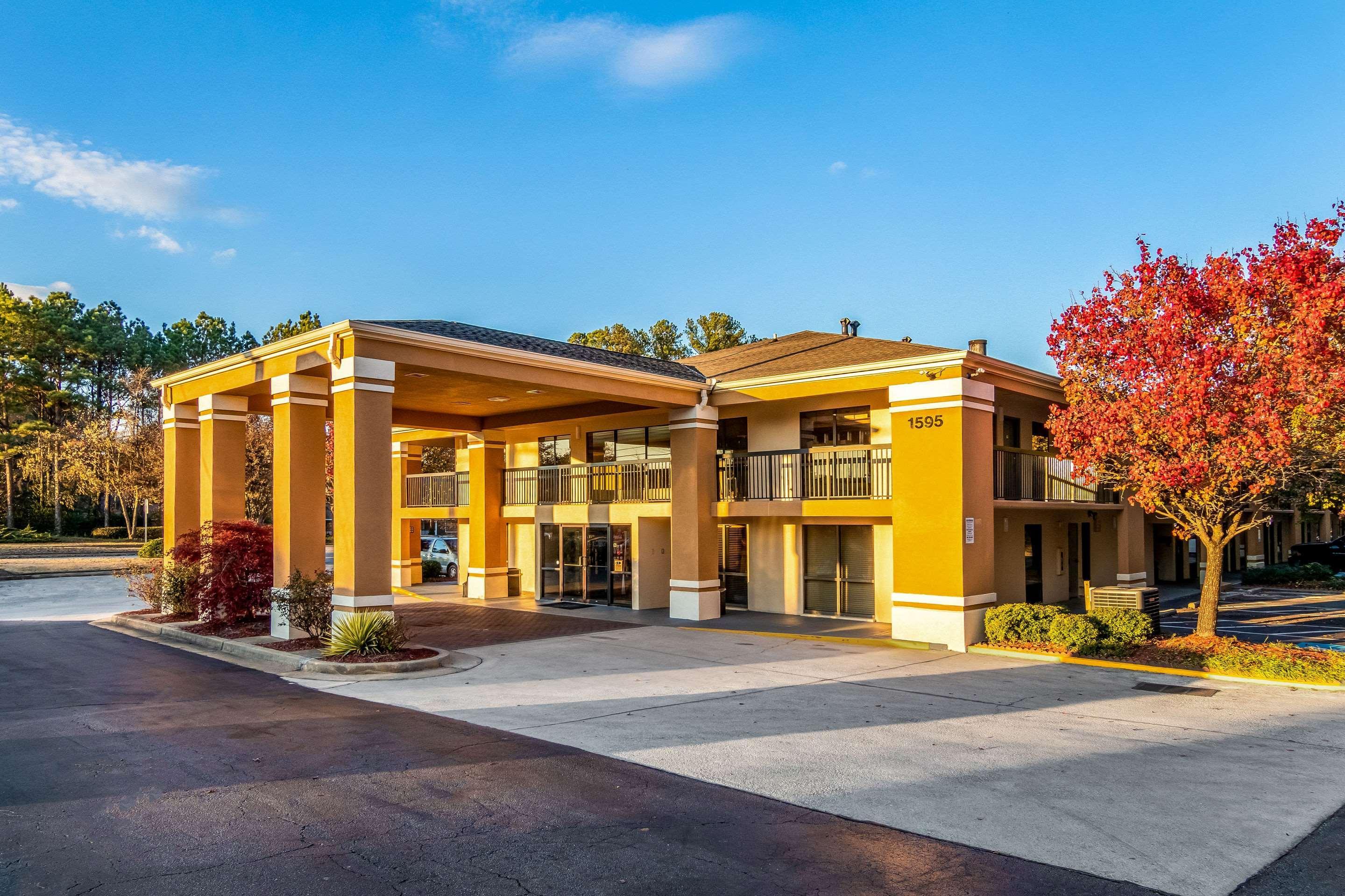 Quality Inn & Suites Atlanta Stone Mountain Extérieur photo